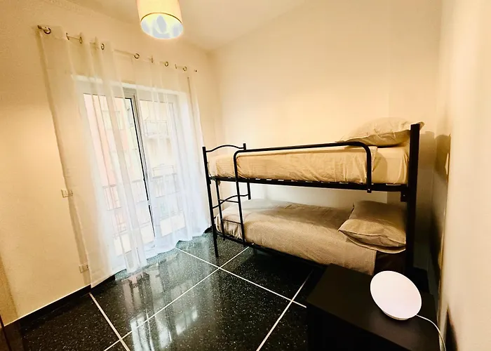 3 Bedrooms, Balcony 10 Min Historic Center ジェノヴァ