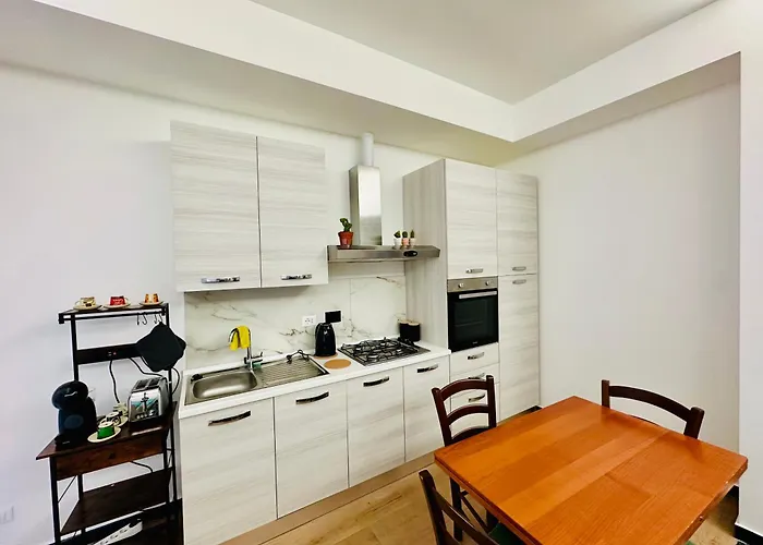 3 Bedrooms, Balcony 10 Min Historic Center アパート *