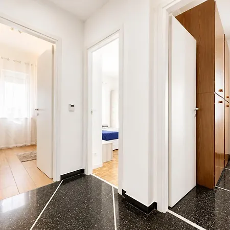 Apartamento 3 Bedrooms, Balcony 10 Min Historic Center *