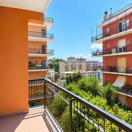 3 Bedrooms, Balcony 10 Min Historic Center *