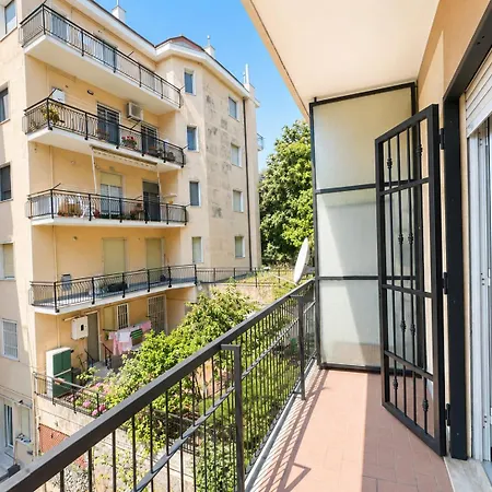 3 Bedrooms, Balcony 10 Min Historic Center Apartamento Génova