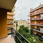 3 Bedrooms, Balcony 10 Min Historic Center Apartman Genova