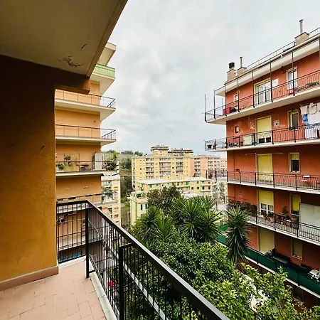 3 Bedrooms, Balcony 10 Min Historic Center Lejlighed Genova